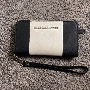 COPY - black and white michael kors wallet